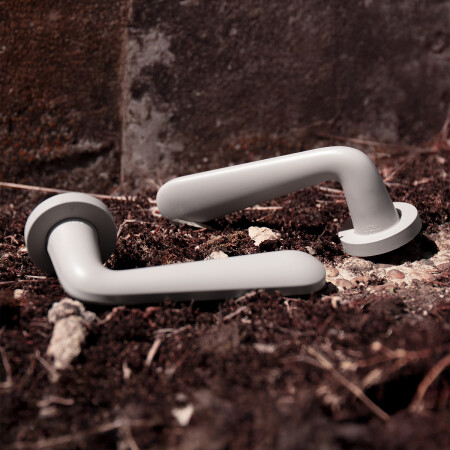 Okov za vrata MP VM - SNAPP - R (mat bijela)